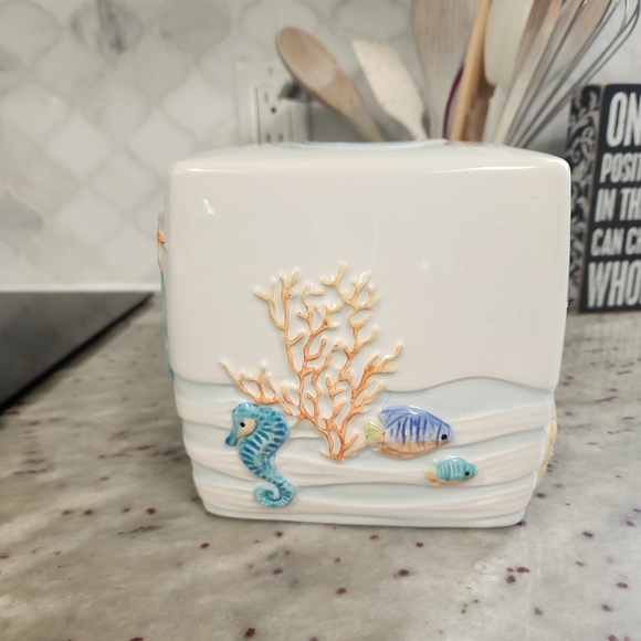 Ocean-Themed Ceramic Tissue Box Cover - Picture 1 of 6